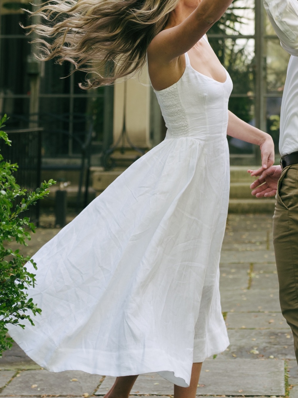 Reformation Birdie Linen Dress - Size 2 - Sold Out Online